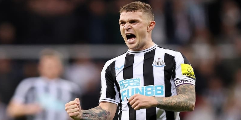 Kieran John Trippier là cầu thủ chủ lực ở vị trí hậu vệ cánh phải tại Newcastle